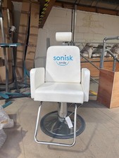 14 x Barber-Style Salon Chairs